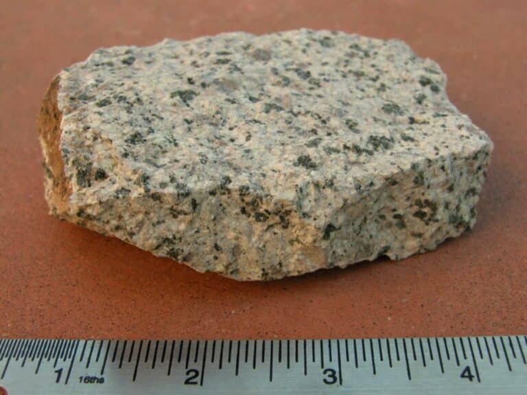 Monzonite rock color and texture and meaning