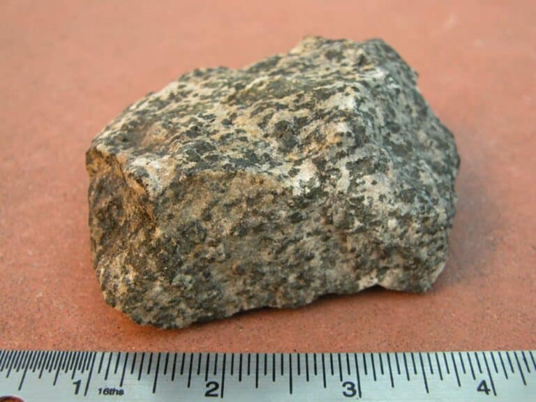 Norite rock appearance and colors