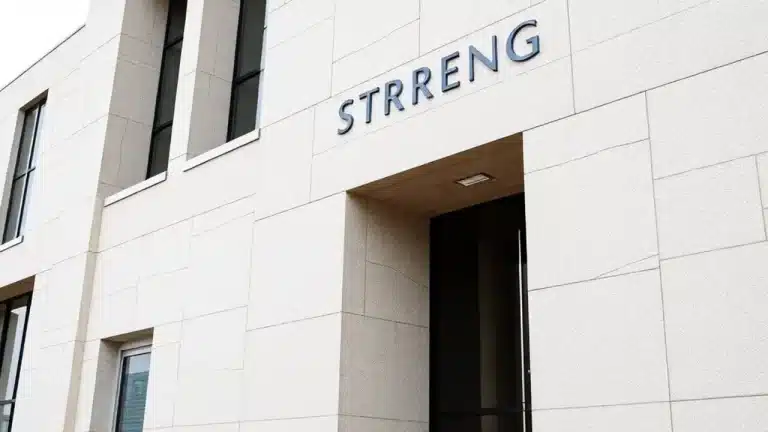 natural stone in modern architecture